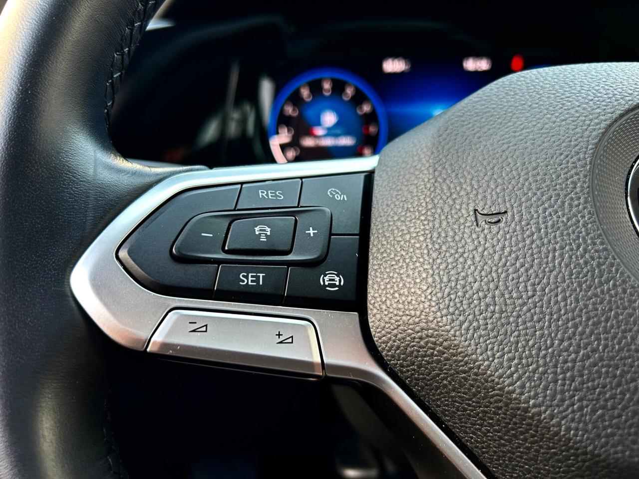 Volkswagen Golf 1.5 eTSI 130 DSG Life 2022