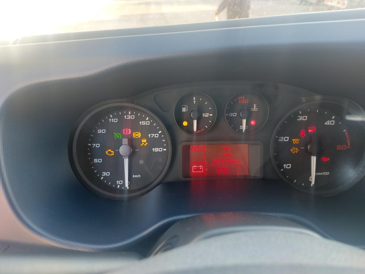 DAILY 35C14 DOPPIA CABINA