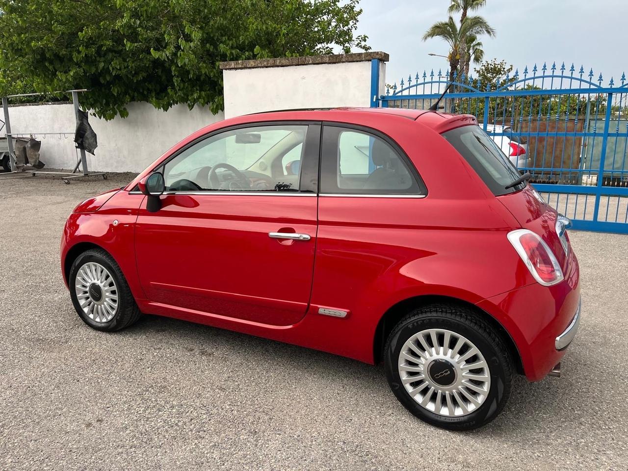 Fiat 500 lounge -1.2 benz-km 73000-2011