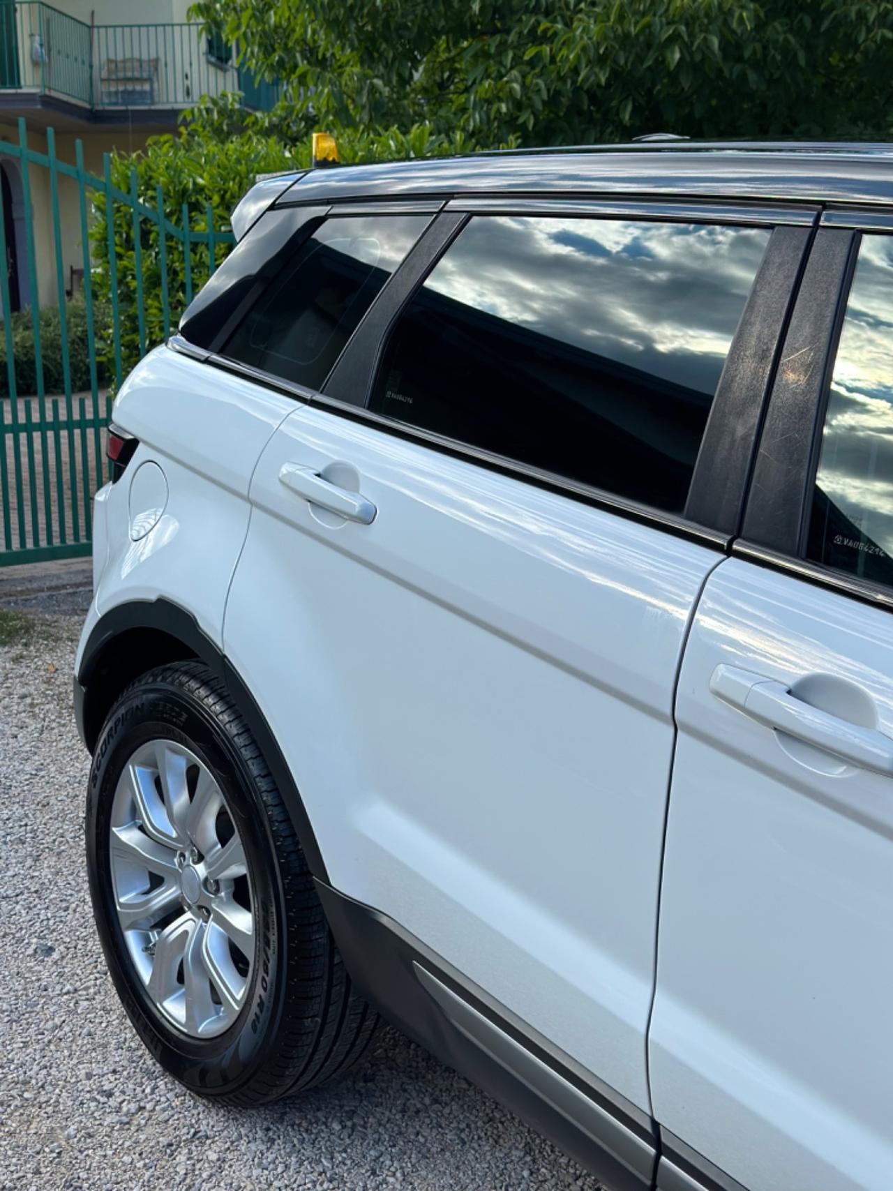 LAND ROVER 2.2 TD4 5p. DYNAMIC MERIDIAN PELLE FULL