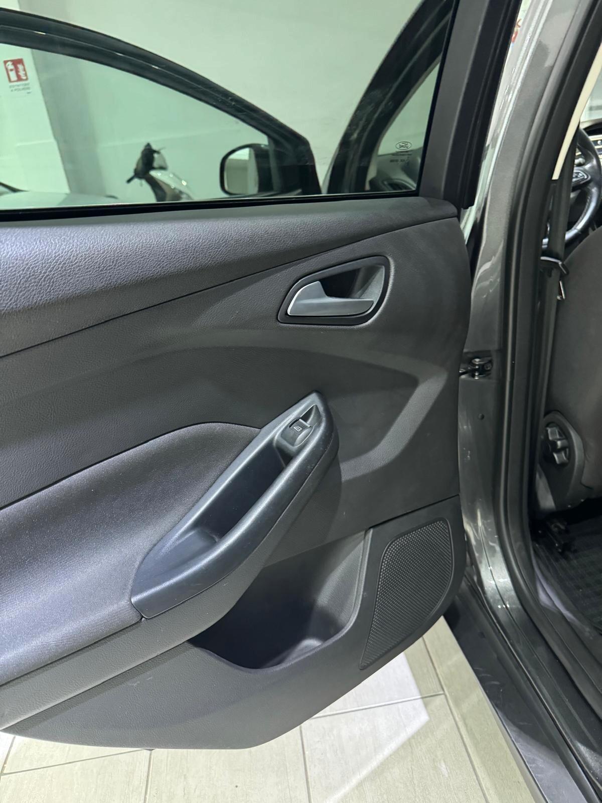 Ford Focus 1.5 TDCi 120 CV Start&Stop SW Titanium