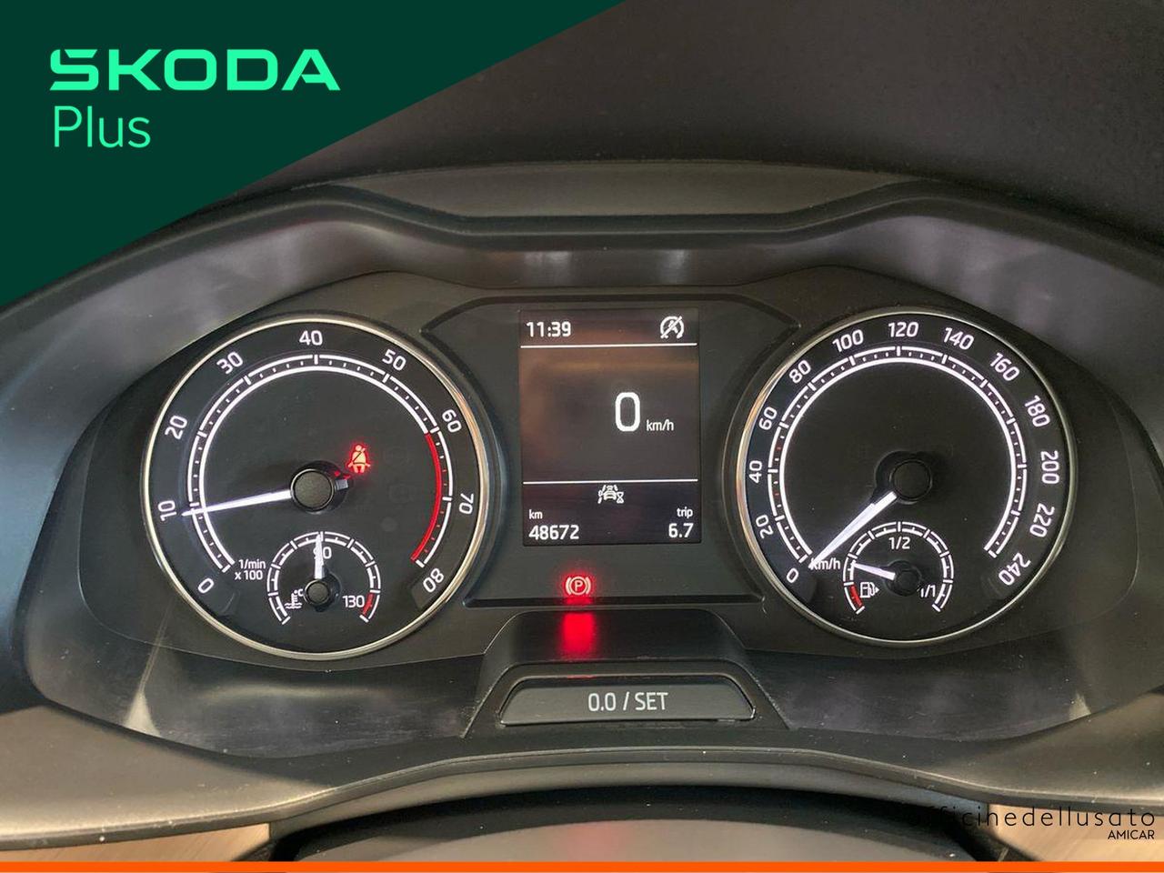Skoda Kamiq 1.0 tsi 95cv black dots