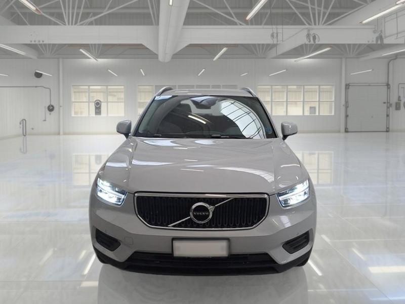 VOLVO XC40 T2 AUTOMATICO MOMENTUM CORE SUV