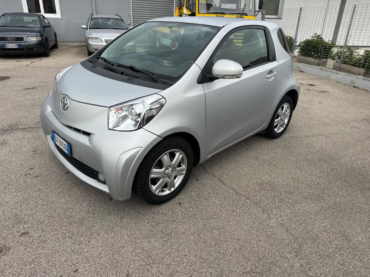 Toyota iQ 1.0 Multidrive