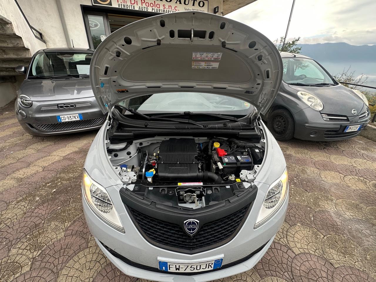 Lancia Ypsilon 1.2 69 CV 5 porte S&S Platinum