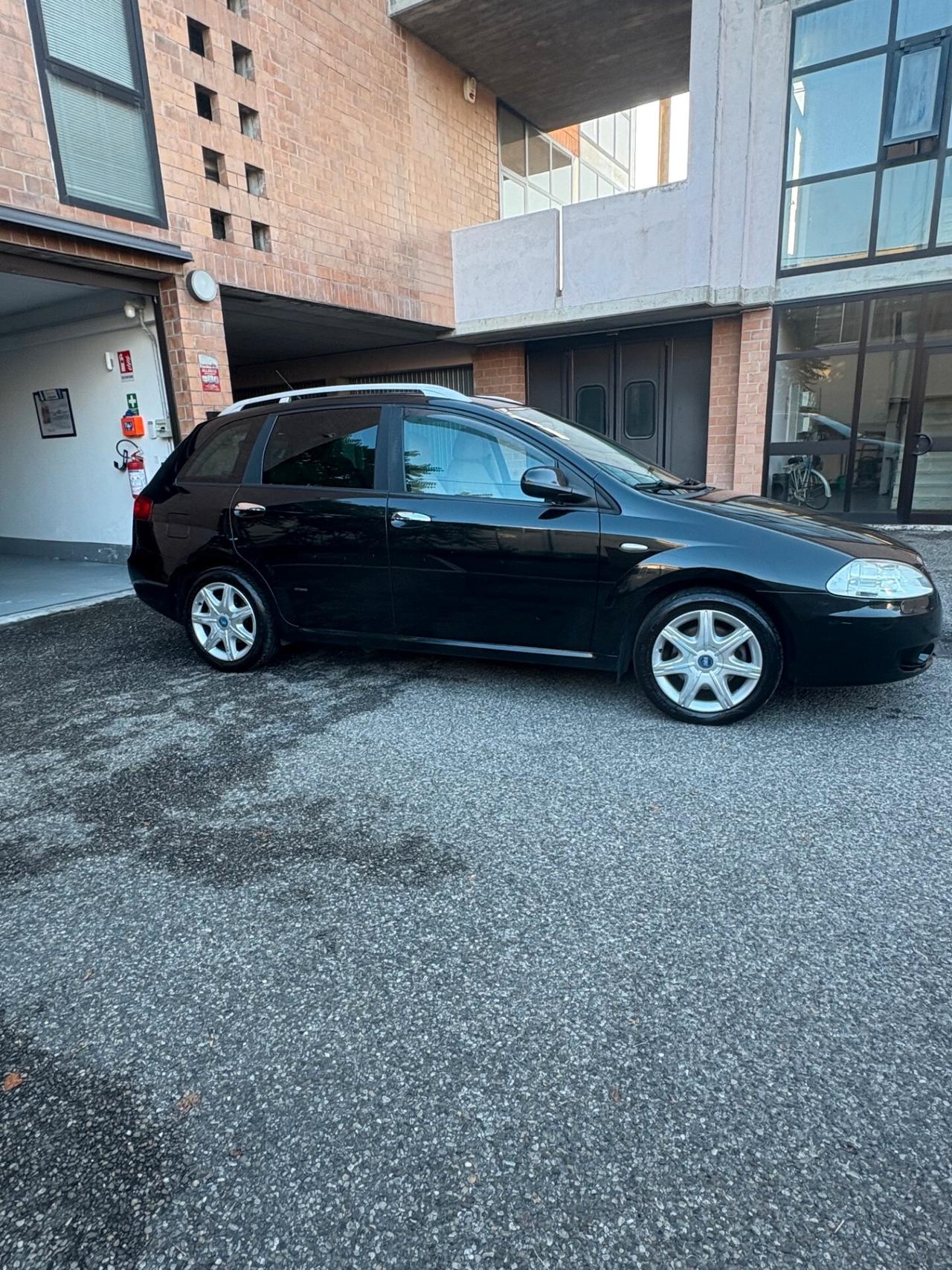 Fiat Croma 1.9 Multijet 16V Must