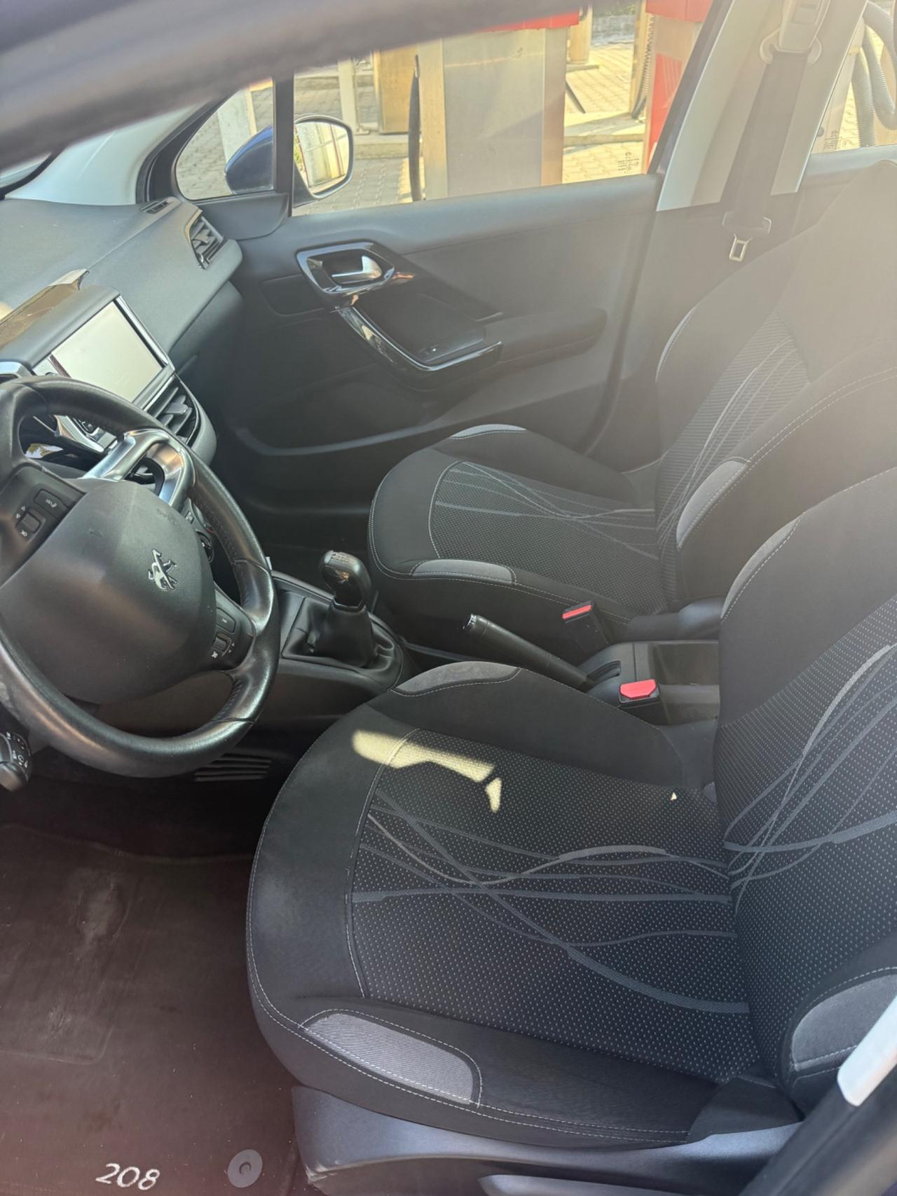 Peugeot 208 BlueHDi 1.4hdi 75 S&S 5 porte Active