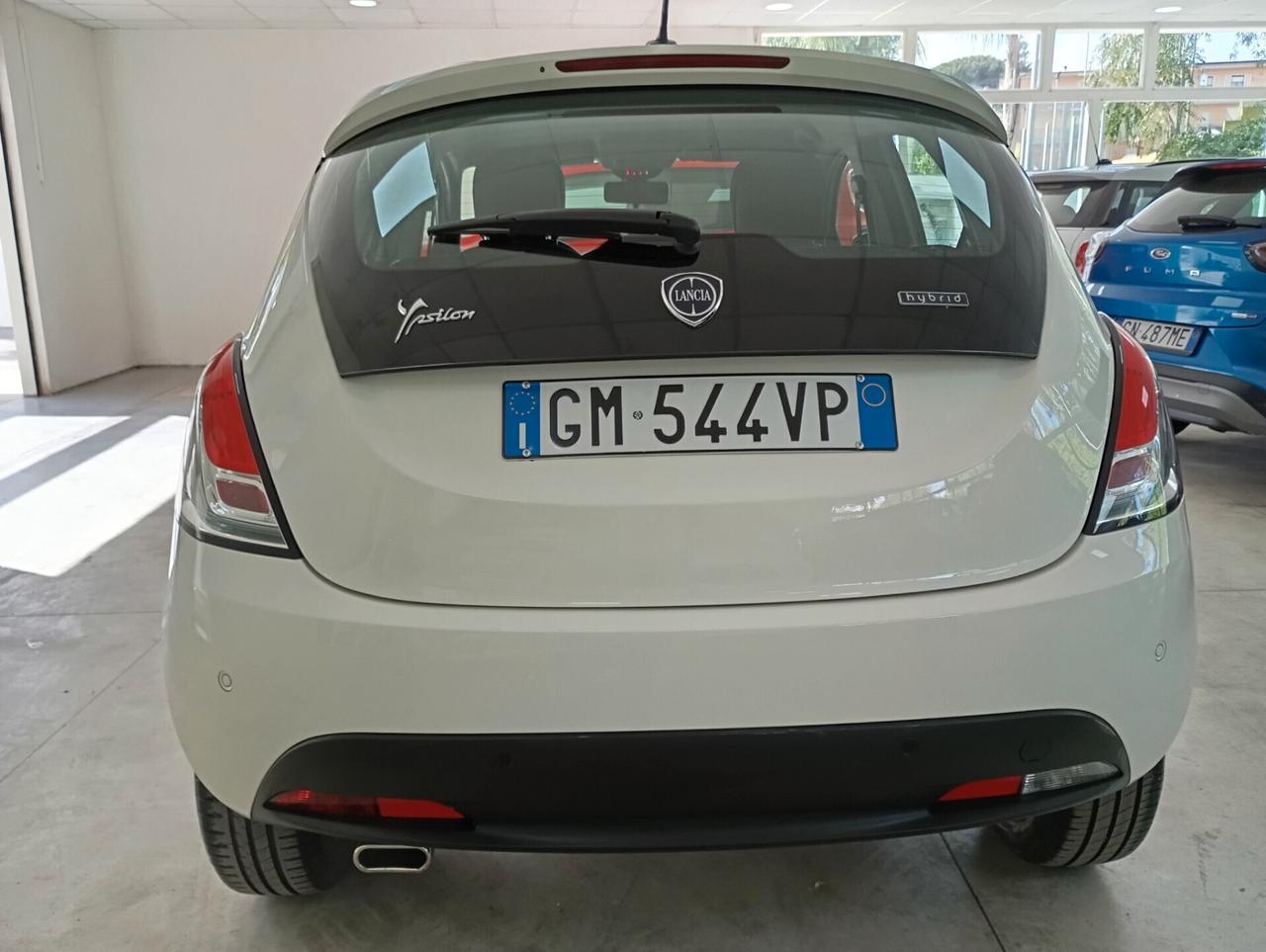 Lancia Ypsilon 5P 1.0 FireFly Hybrid Gold