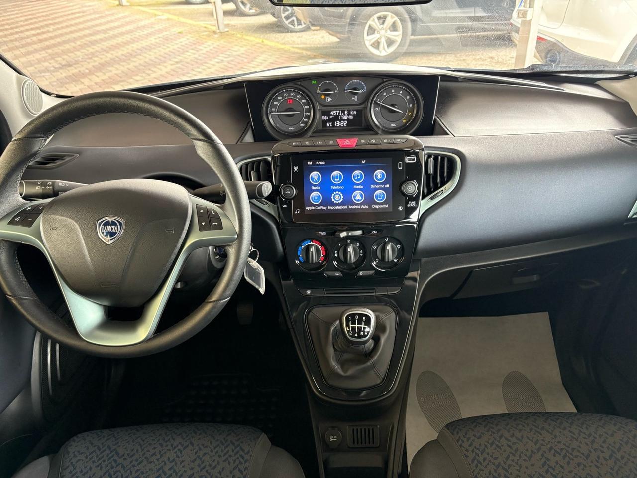 Lancia Ypsilon 1.0 FireFly 5 porte S&S Hybrid Gold Plus