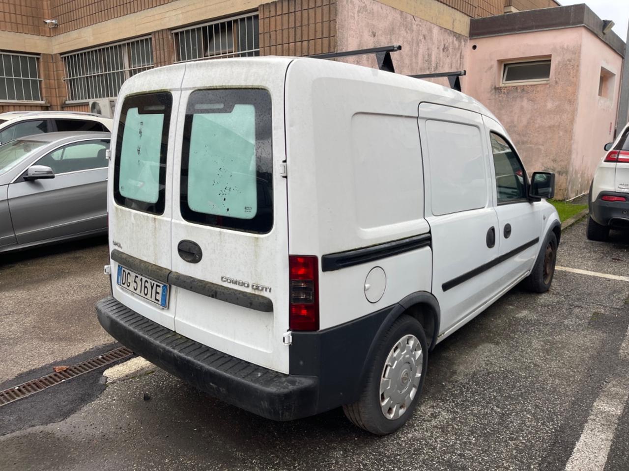 Opel Combo 1.7 CDTI 101CV 3p. Van