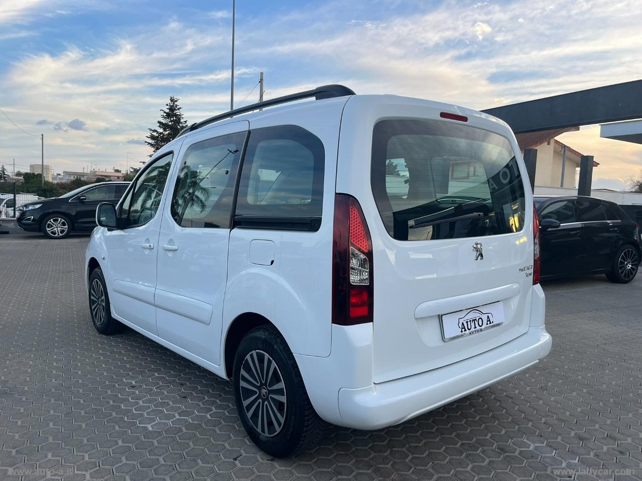 PEUGEOT Partner Tepee 1.6 e-HDi 92 Outdoor