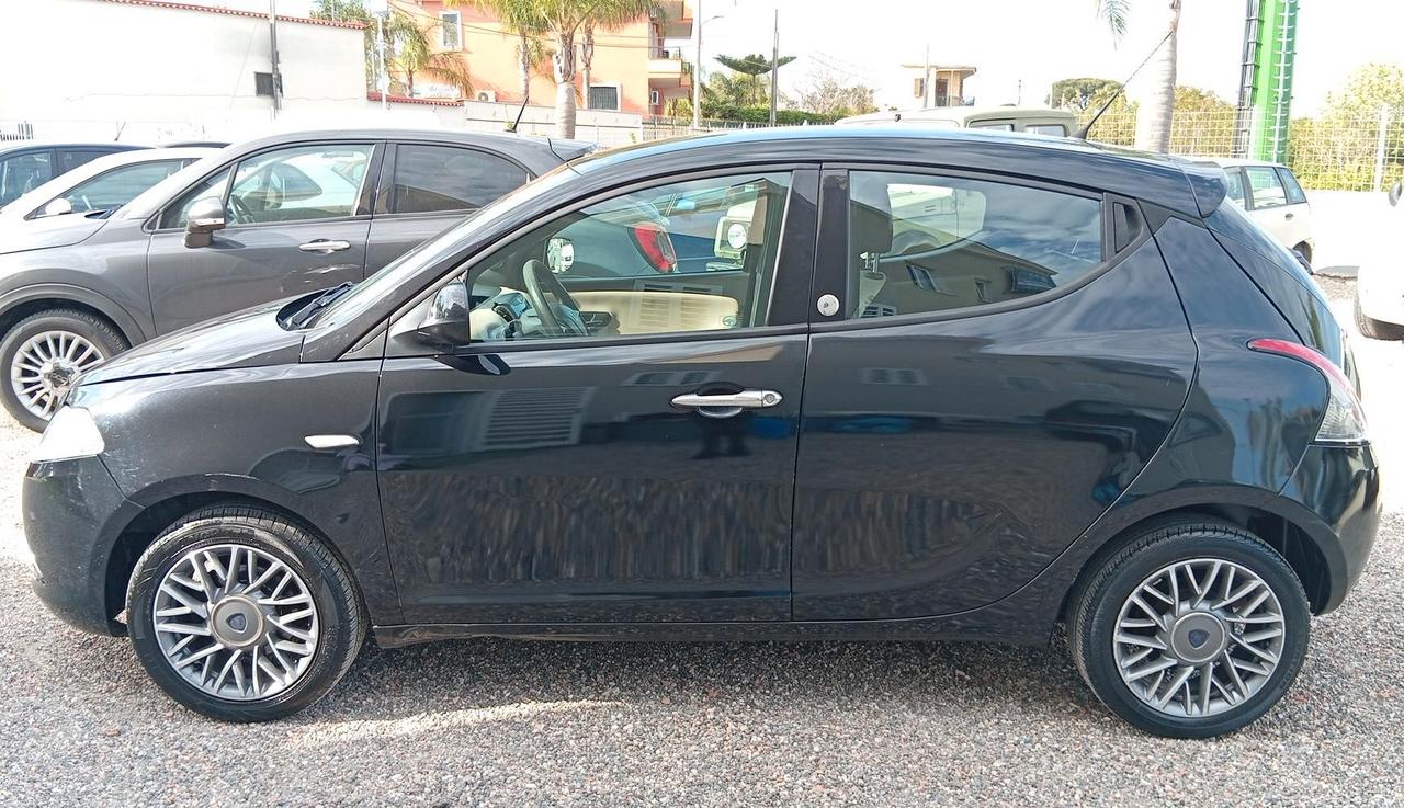 Lancia Ypsilon 1.2 69 CV 5 porte GPL Ecochic Gold