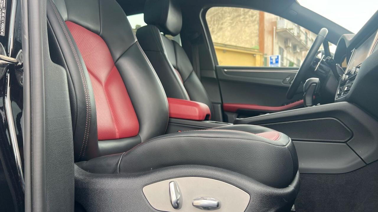 Porsche Macan 2.0 265 Cv Tetto Apribile Pelle Nav.