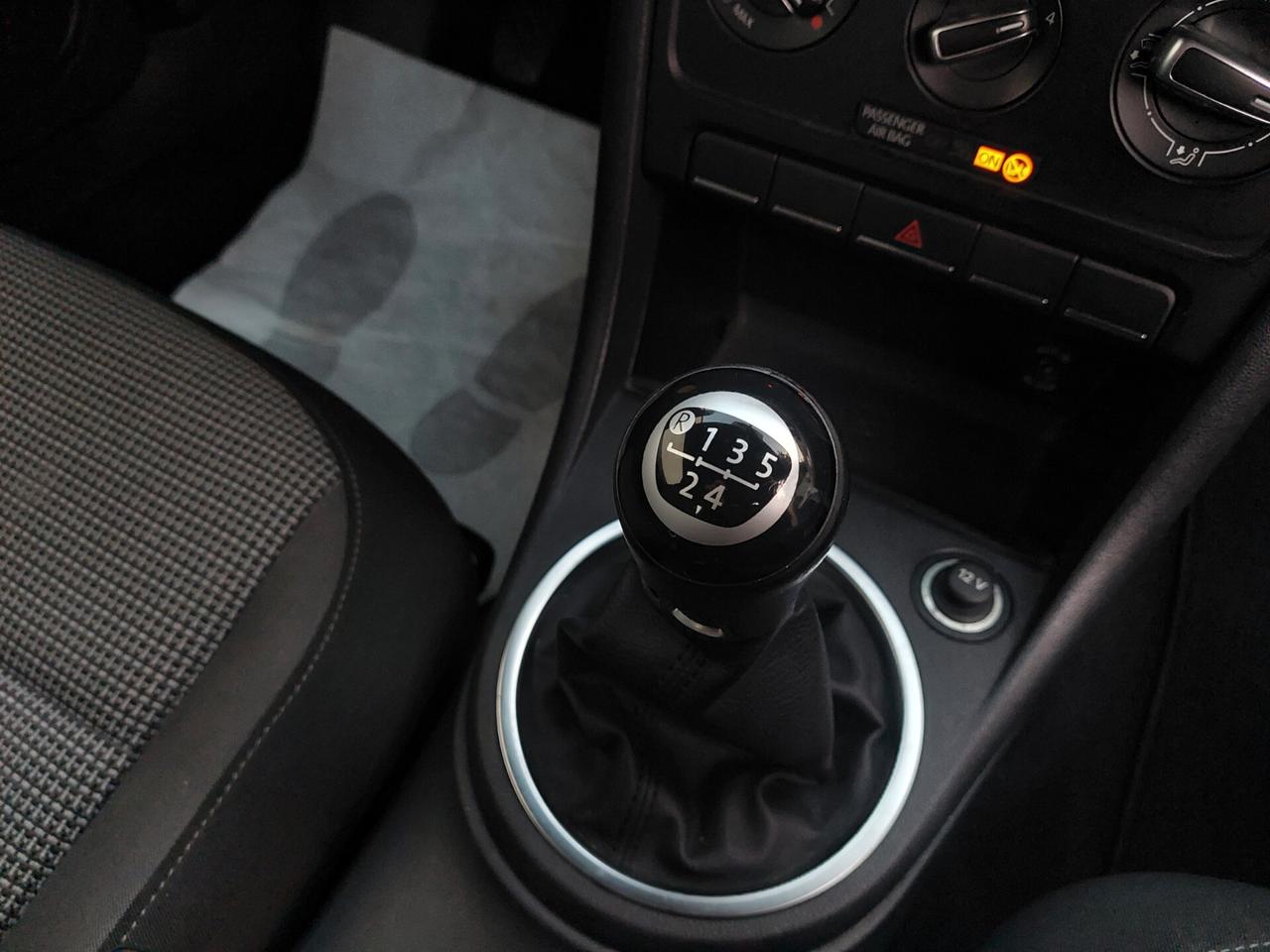 Volkswagen Maggiolino 1.6 TDI Design *NEOPATENTATI*