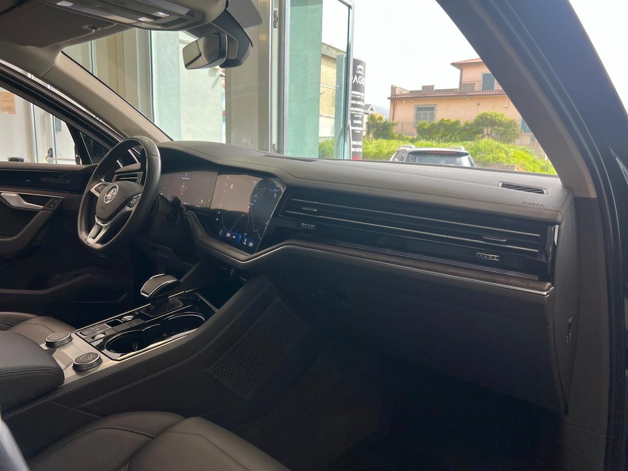 Volkswagen Touareg R LINE 3.0 V6 TDI 286 CV SCR
