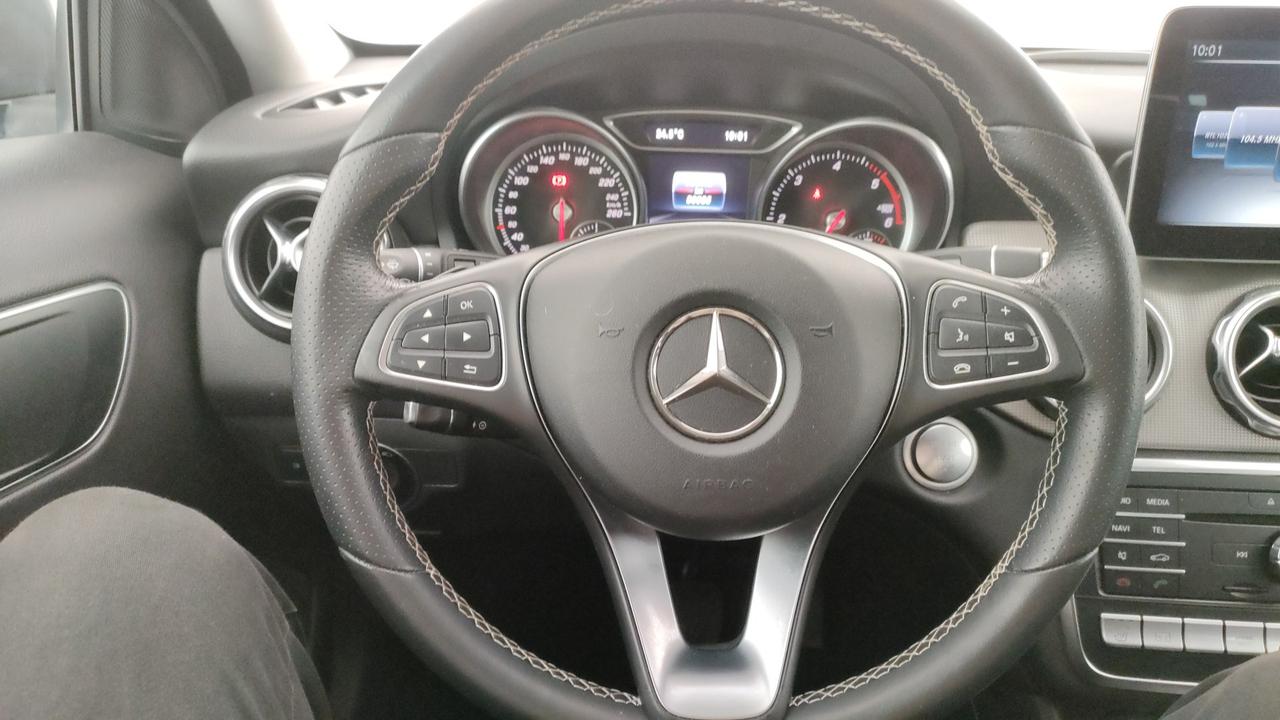 Mercedes-Benz GLA 200 d Sport 4matic auto