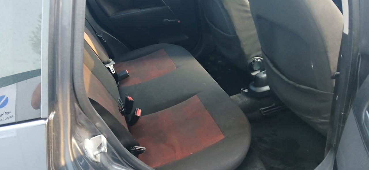Pochi km diesel neopatentati Ford fiesta