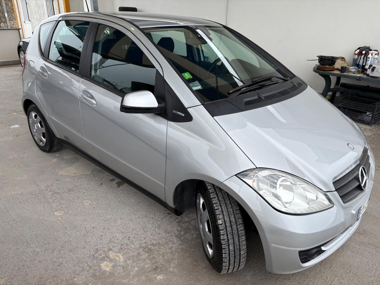 Mercedes-benz A 160 CDI BlueEFFICIENCY Avantgarde