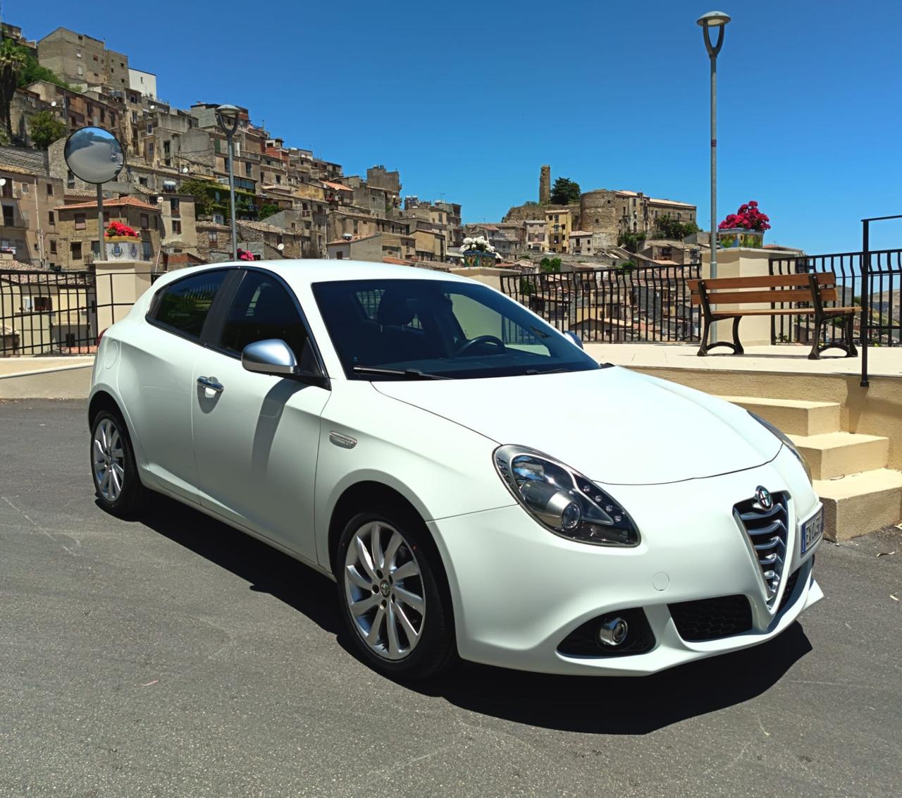 Alfa Romeo Giulietta 1.6 JTDm-2 105 CV Distinctive