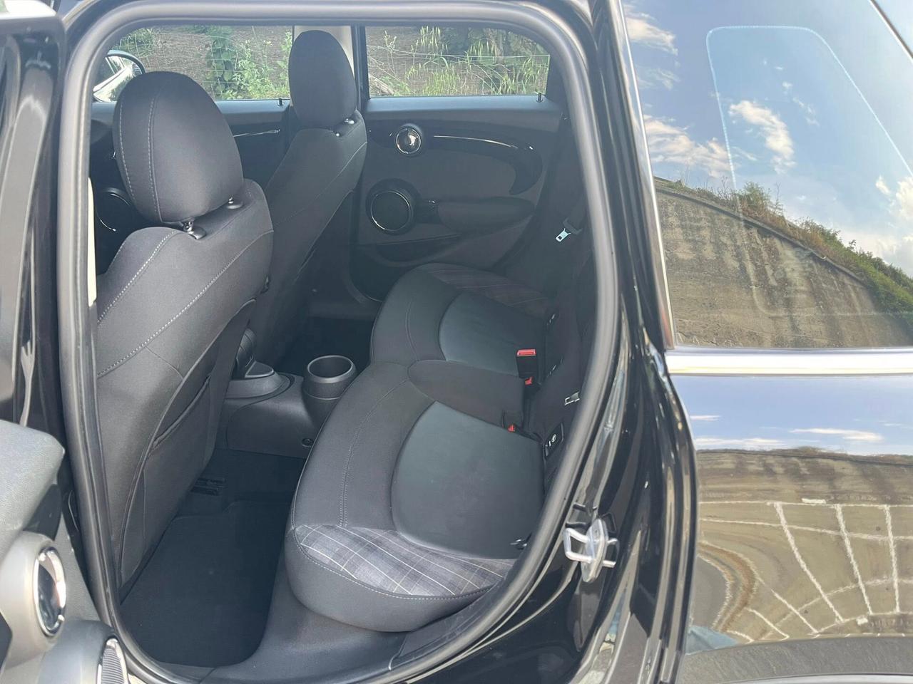 Mini COOPER 1.5 D 116CV Hype 5 porte