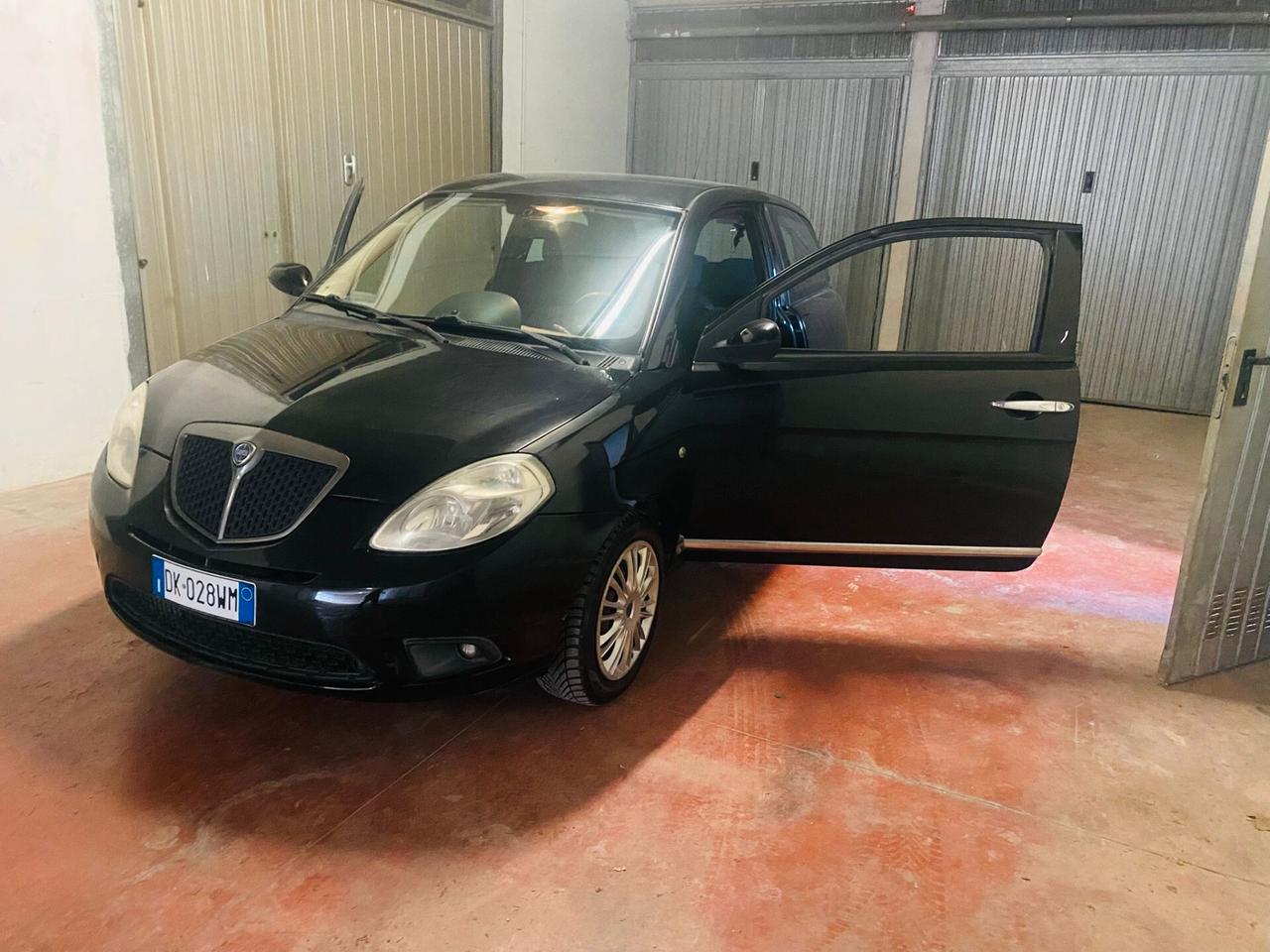 Lancia Ypsilon 1.2 Argento