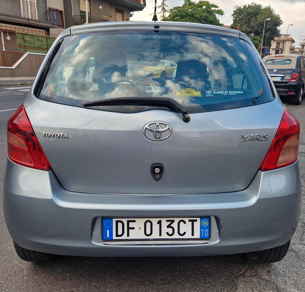 Toyota Yaris 1.4 D-4D 5 porte Sol automatica