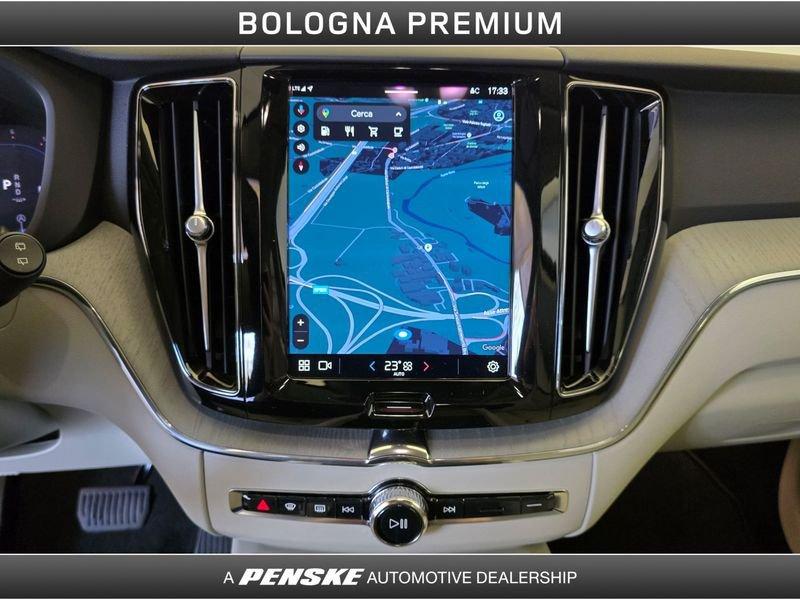Volvo XC60 B4 (d) automatico Plus Dark