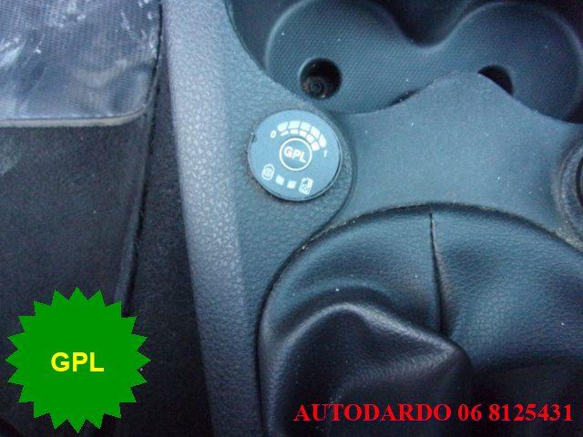 DACIA Logan MCV 0.9 TCe 12V 90CVLauréate GPL