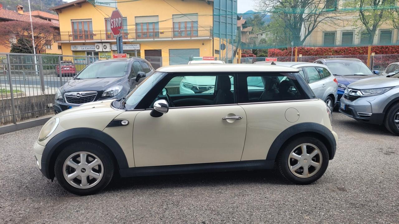 Mini One 1.4 Benzina .. motore consuma olio..