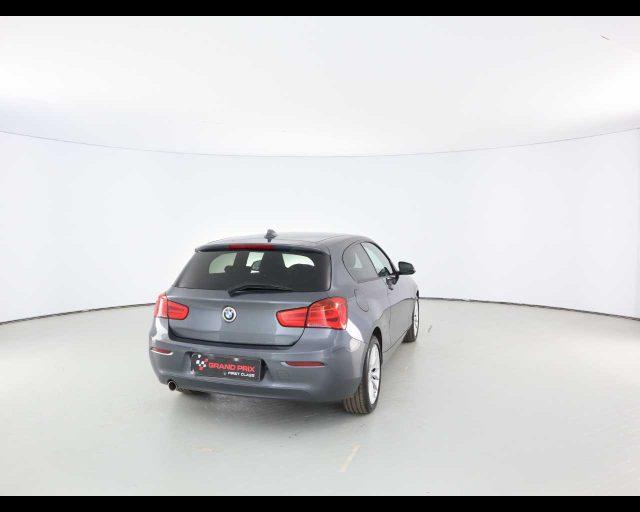 BMW 116 d 3p. Advantage