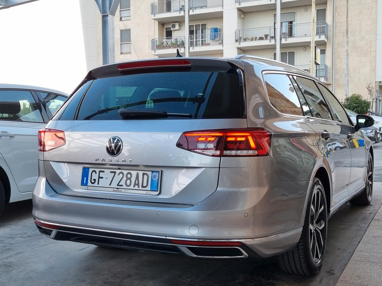 Volkswagen Passat VIII Variant 2.0 tdi Executive 200cv dsg