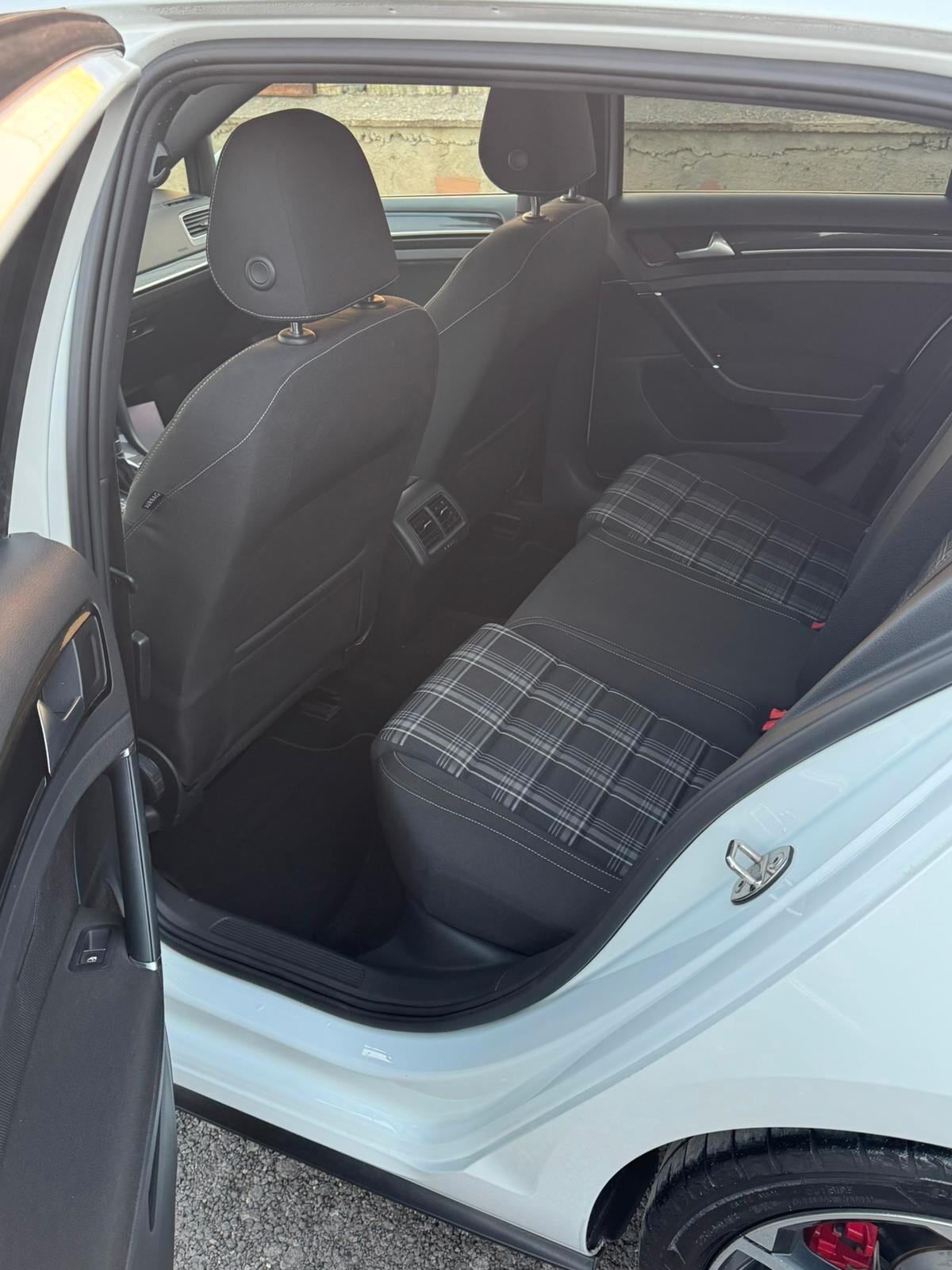Volkswagen Golf GTD 2.0 TDI 5p. BlueMotion Technology