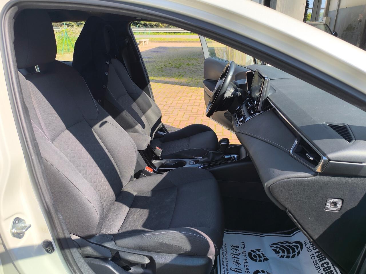 Toyota Corolla Touring Sports 2.0 Hybrid Business