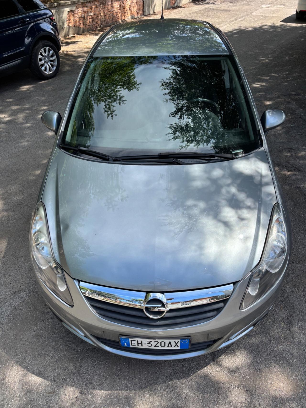 Opel Corsa 1.2 5 porte Club