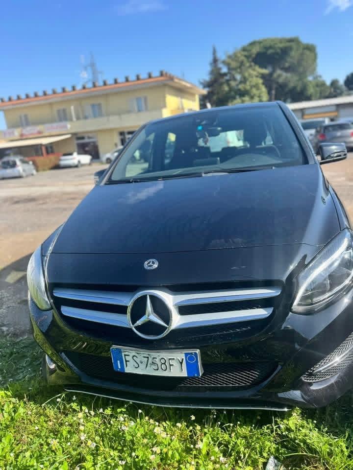 Mercedes-benz B 200