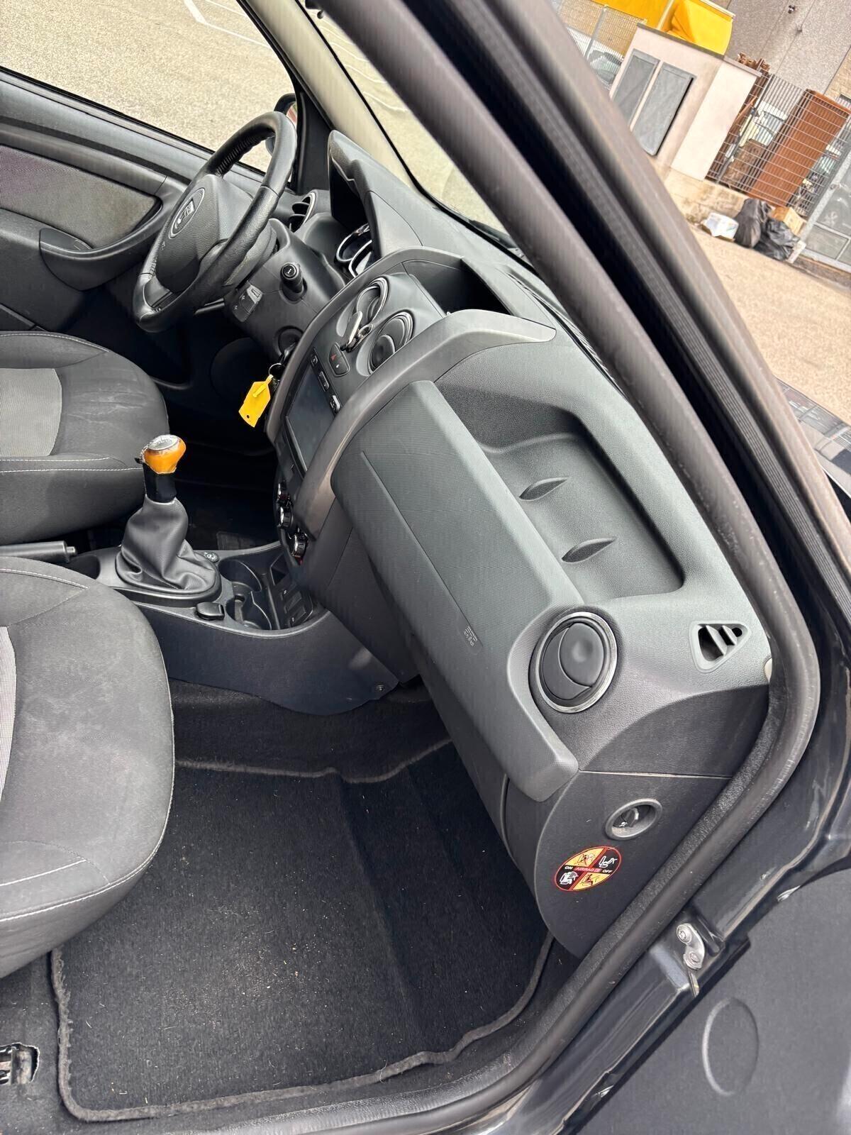 Dacia Duster 1.6 GPL 115CV EURO6 S&S 4X2 SERIE LIMITATA BLACK SHADOW