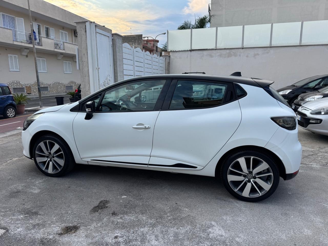 Renault Clio 1.5 DIESEL 90CV 2015