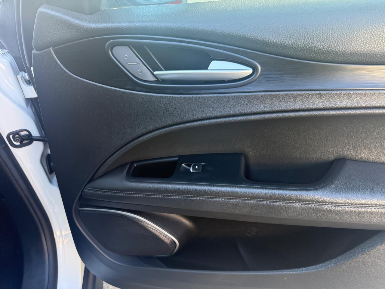 Alfa Romeo Stelvio 2.0 Turbo 200 CV AT8 Q4 Super