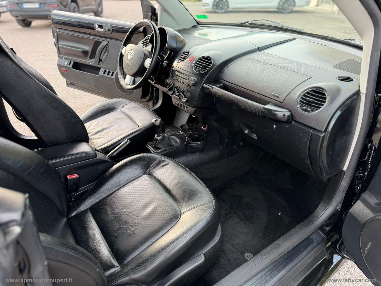 VOLKSWAGEN New Beetle 1.4 16V Cabrio