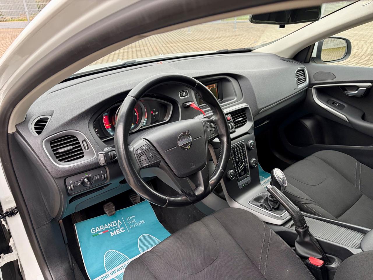 Volvo V40 D2 1.6 Momentum - 2013