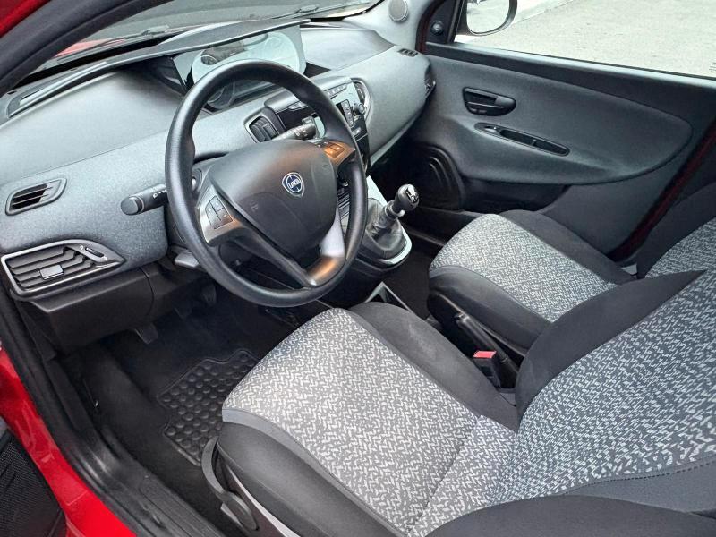 Lancia Ypsilon 1.0 firefly hybrid Gold s&s 70cv OK NEOPATENTATI