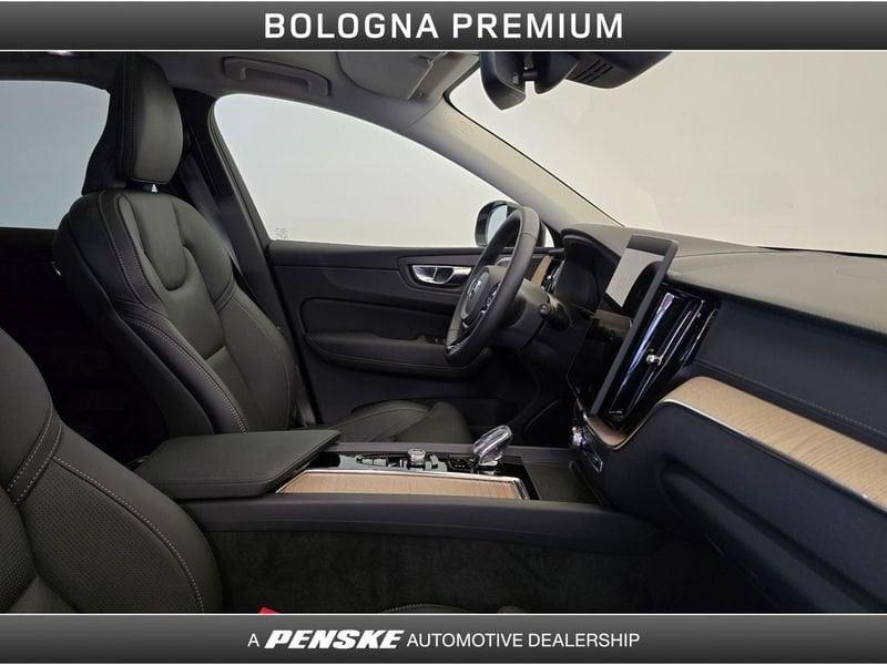 Volvo XC60 XC60 B5 AWD automatico Ultra Dark