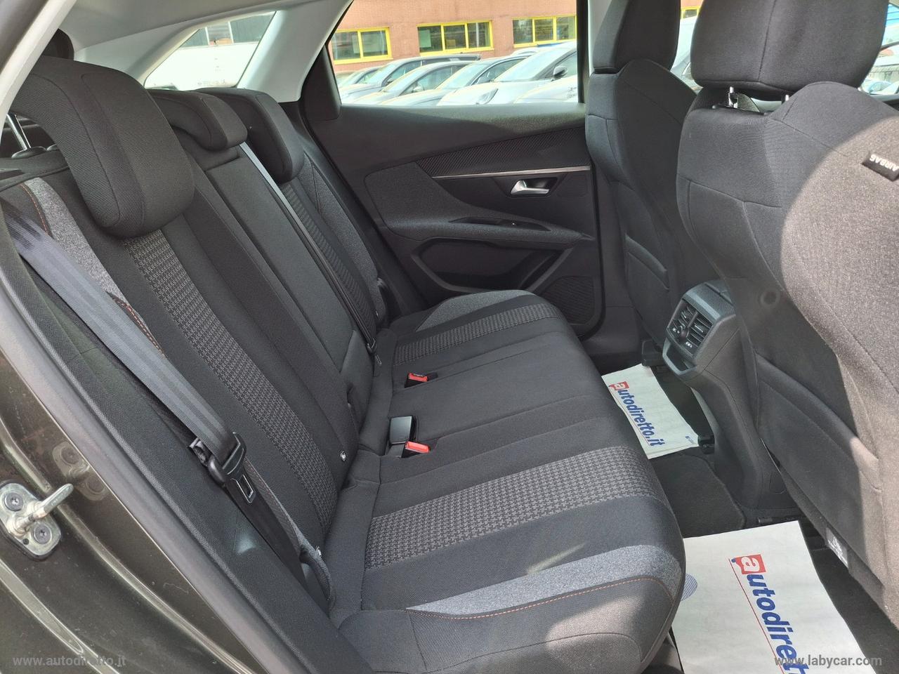 PEUGEOT 3008 BlueHDi 130 S&S EAT8 Business
