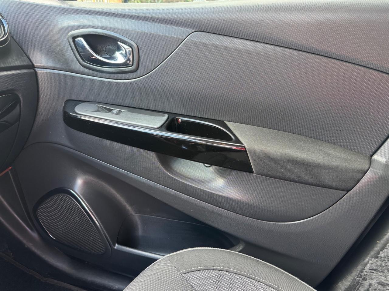 Renault Captur dCi 8V 90 CV EDC Start&Stop Energy Iconic