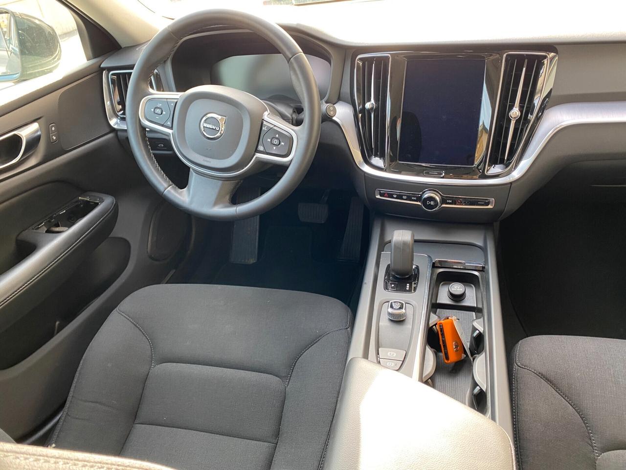 Volvo V60 B3 Geartronic Momentum Business - ibrida