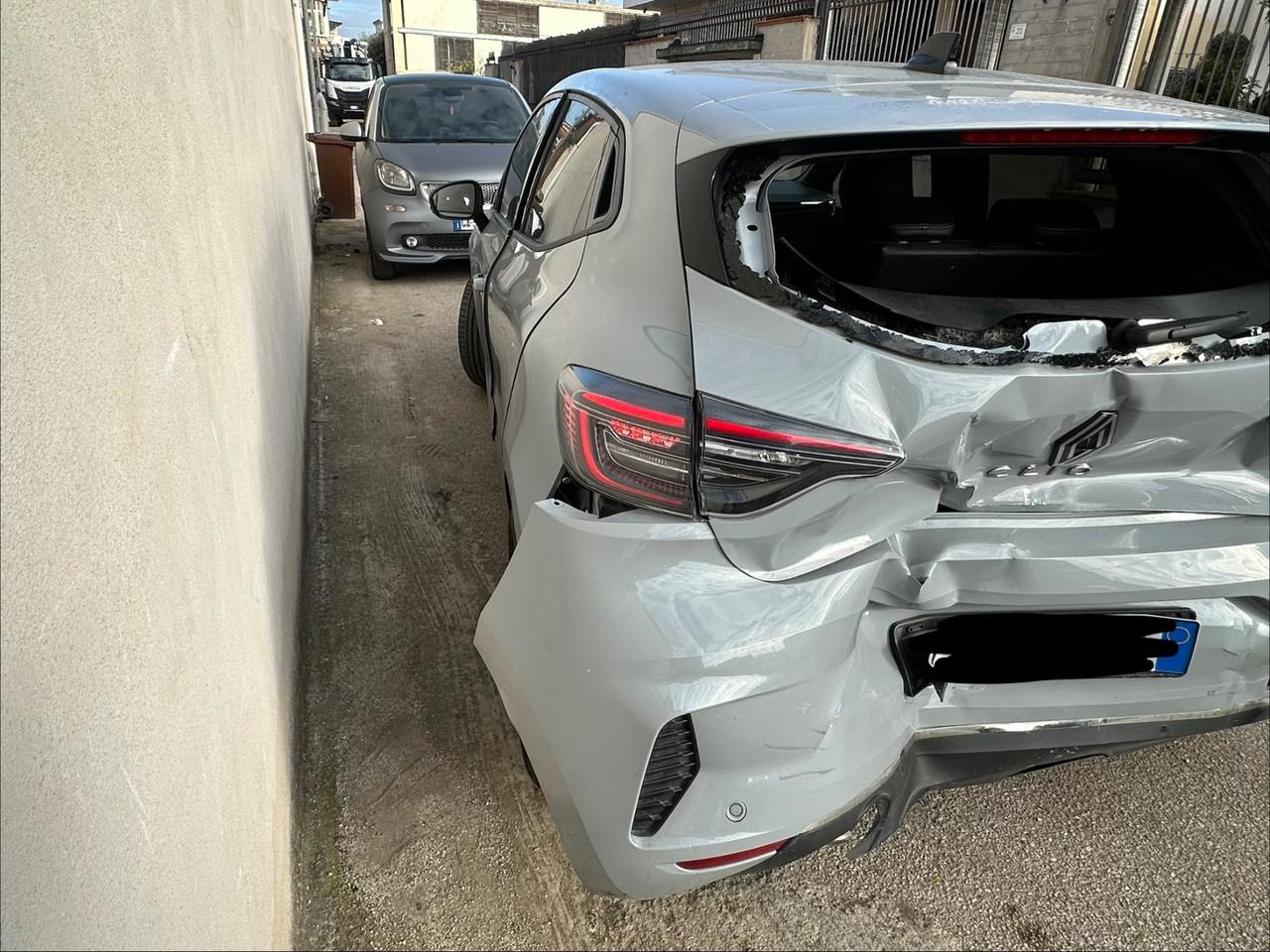 Renault Clio GPL 2024 incidentata sinistrata