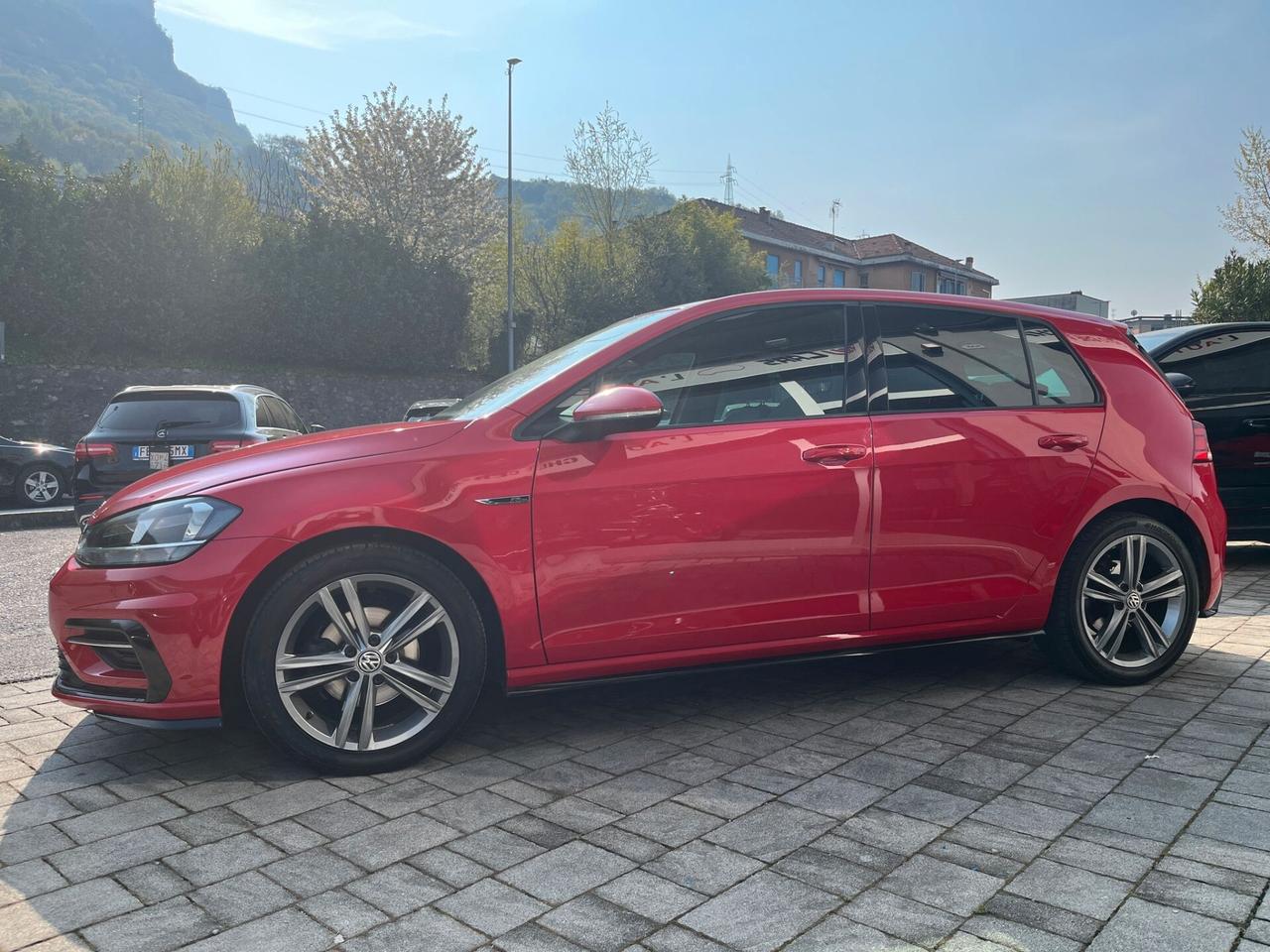 Volkswagen Golf 1.0 TSI 85 CV 5p. Trendline R-Line BlueMotion Technology