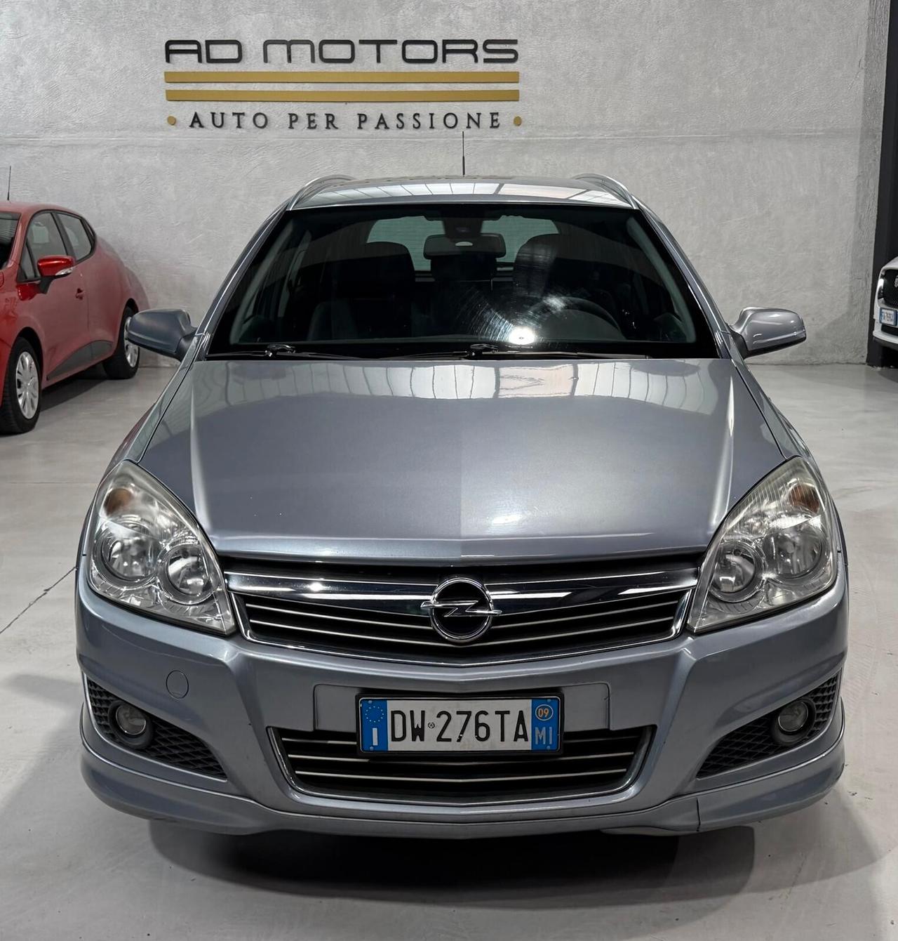 Opel Astra Sport+Pelle+4Stagioni+Neopatentati