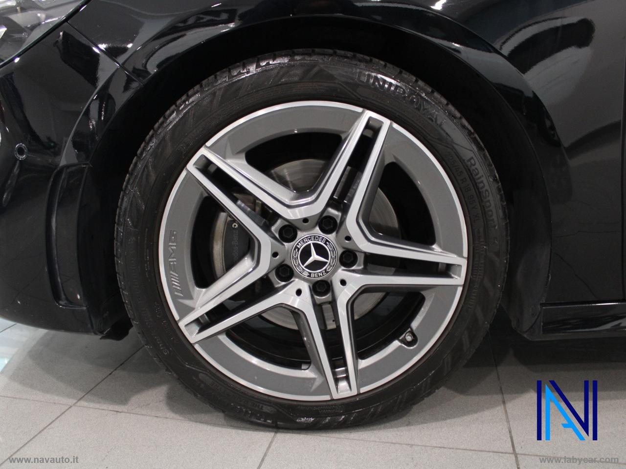 MERCEDES-BENZ B 180 d Automatic Premium