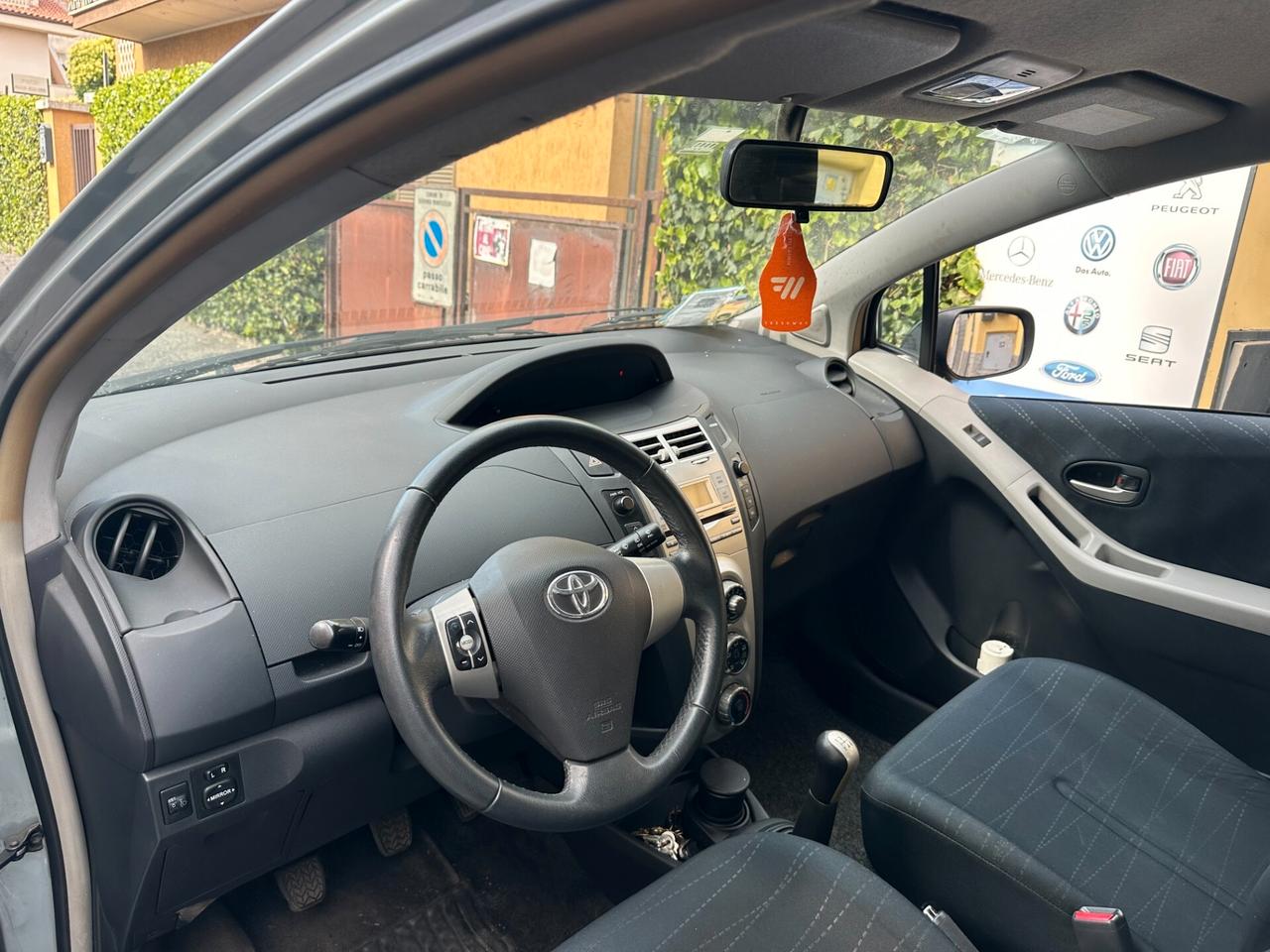 Toyota Yaris 1.3 Benzina 5 porte 87cv Ottima anche x NEOPATENTATI